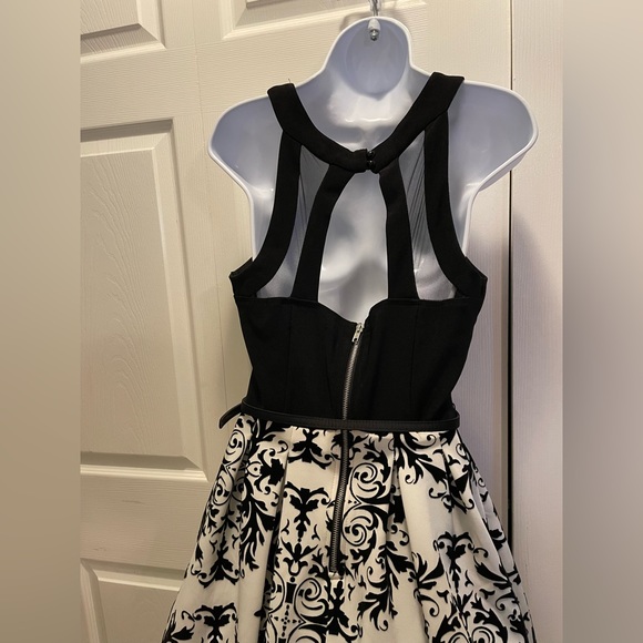 Homecoming dress - Picture 3 of 3
